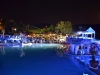 L'incanto della piscina in una magica atmosfera serale